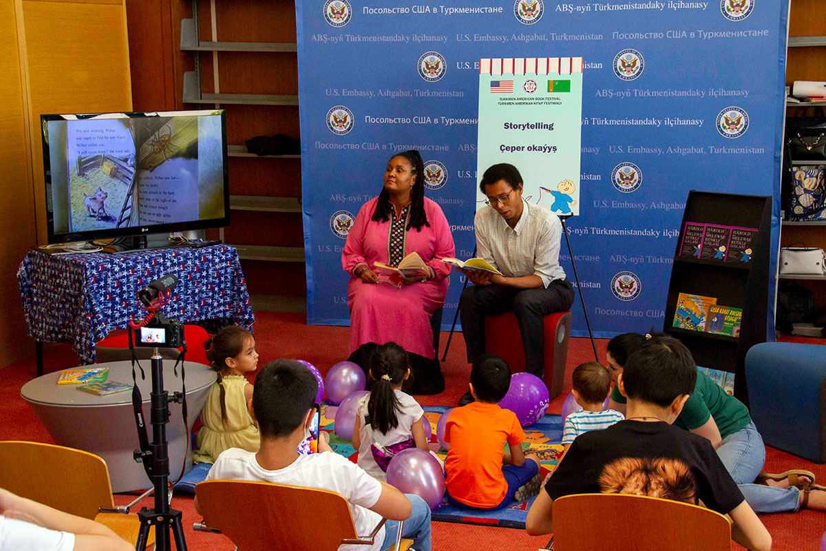 Festival of a book translated from English into Turkmen